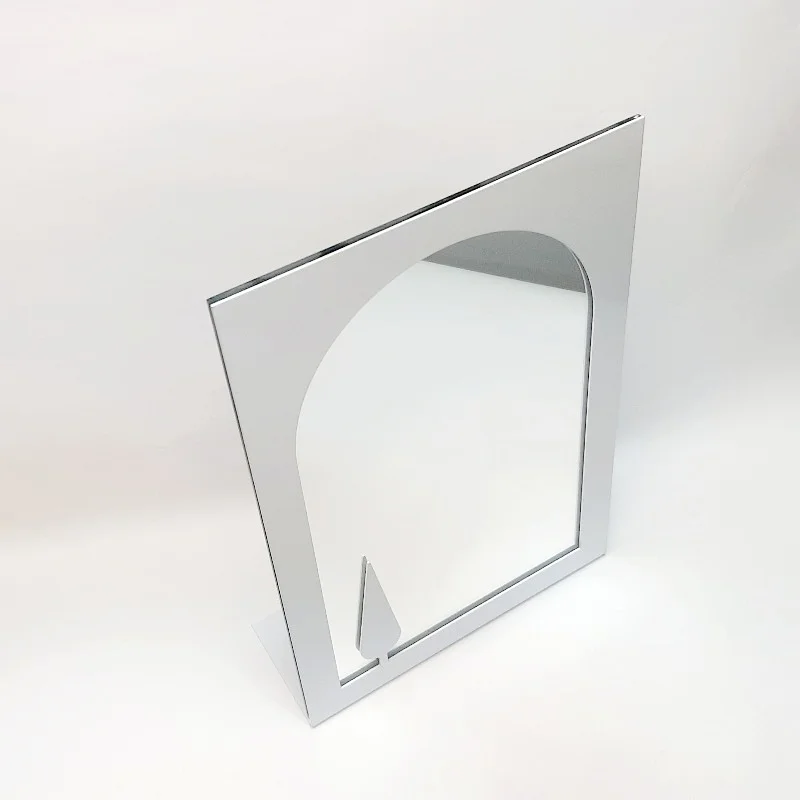 آینه سرو با قاب چوبی سفید