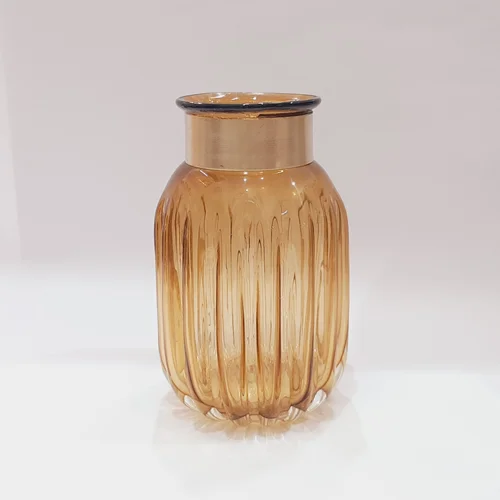 گلدان شیشه ای دستساز طوق دار متوسط عسلی ۰۱