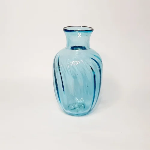 گلدان شیشه ای کوچک آبی