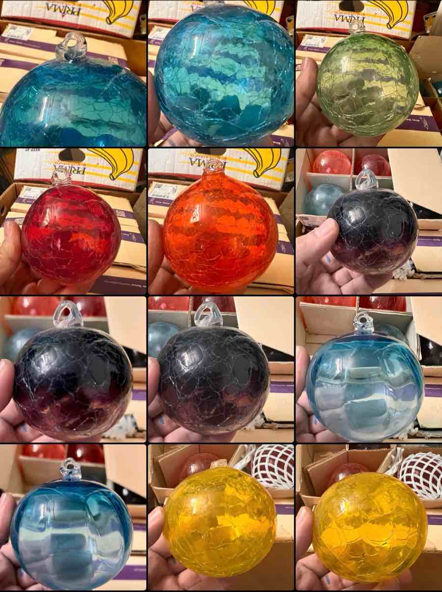 گوی شیشه ای آویز دار