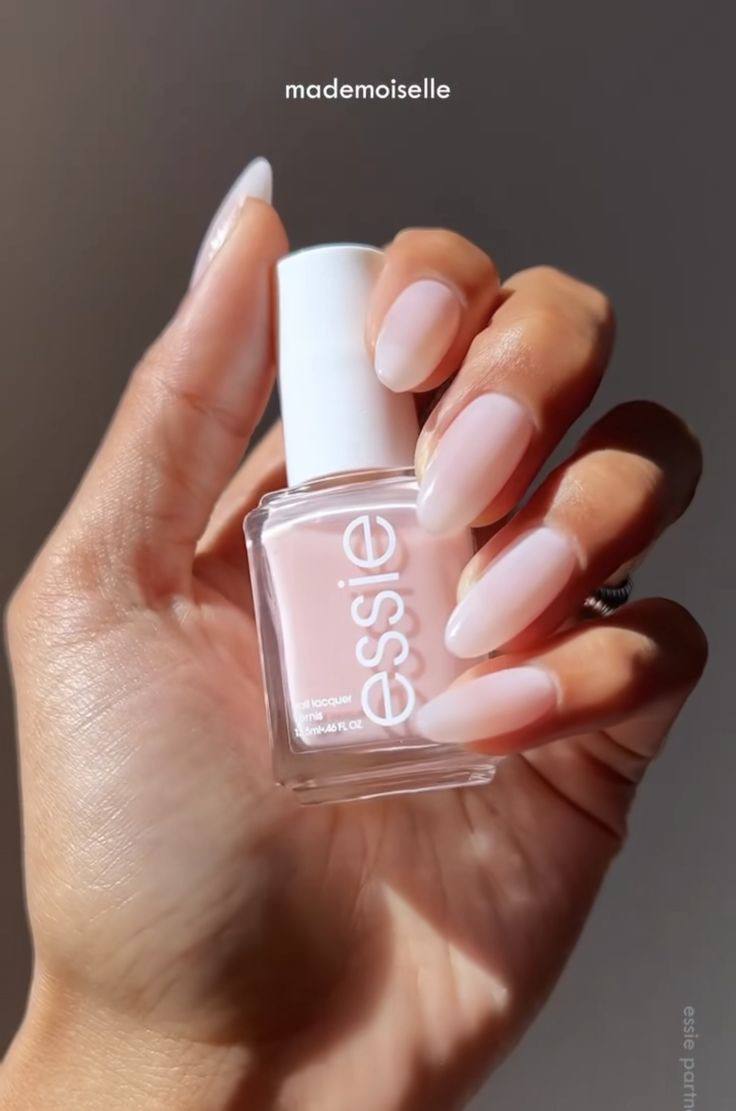 لاک ناخن essie