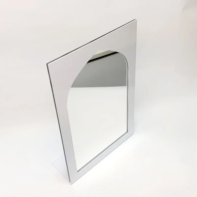 آینه گنبد با قاب فلزی سفید
