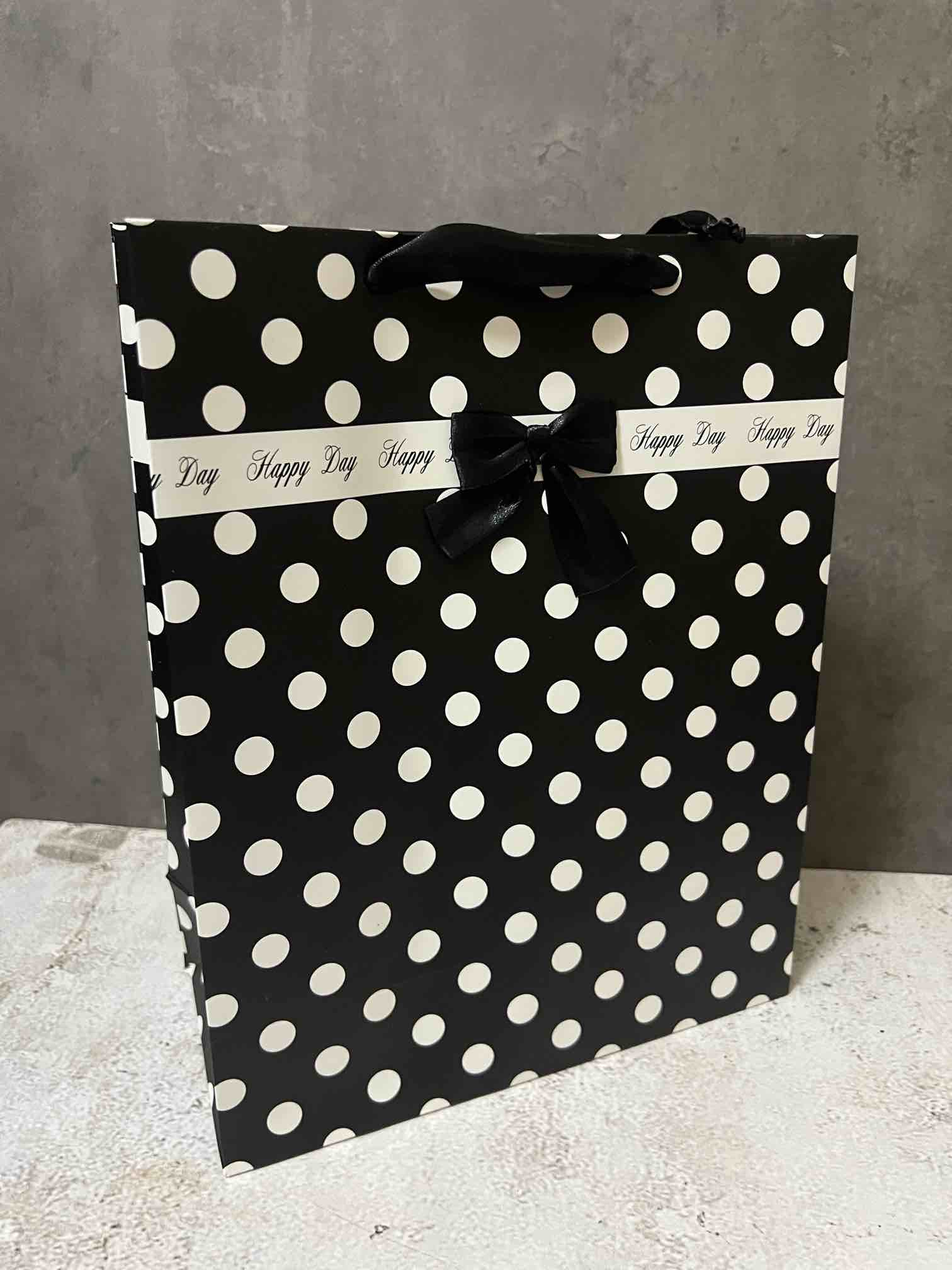 بسته هشت عددی بگ کادو بزرگ‌ طرح خالخالی